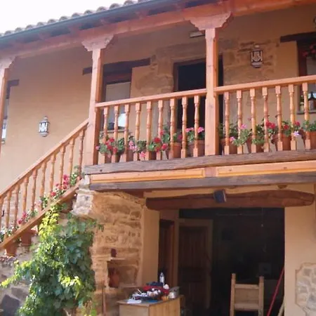 Alojamento de Acomodação e Pequeno-almoço Rural La Veleta Murias de Rechivaldo